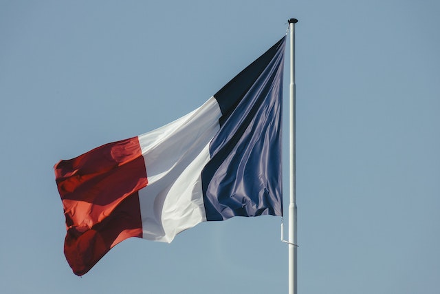A pictur of the French flag