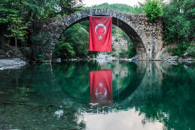 A picture of a Turkish flag