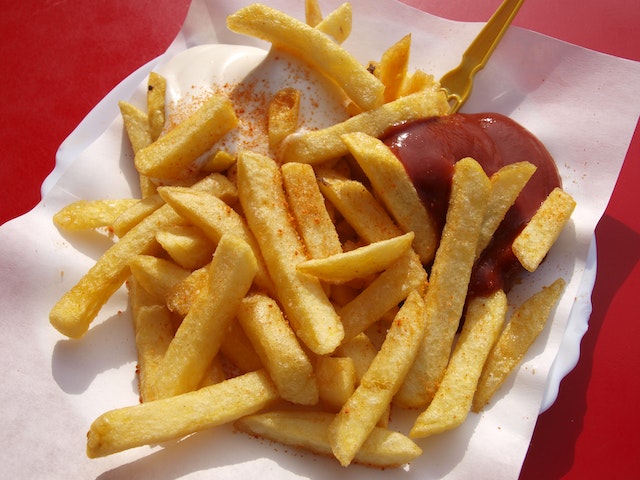 Picture showing crispy French fries.