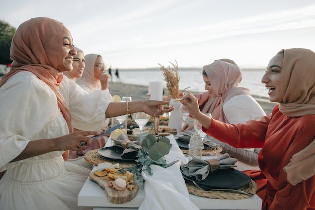 Group of Arabic women